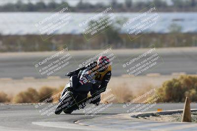 media/Nov-16-2025-Race Pace (Sun) [[8c5fa54630]]/Non Verified Riders (1st 20 Minutes)/1-Turn 14 (10am)/